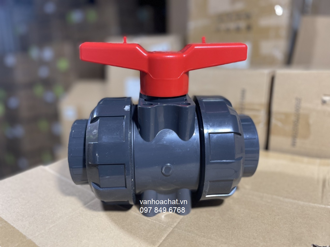 Van bi nhựa 2 đầu rắc co Van bi nhựa 2 đầu rắc co