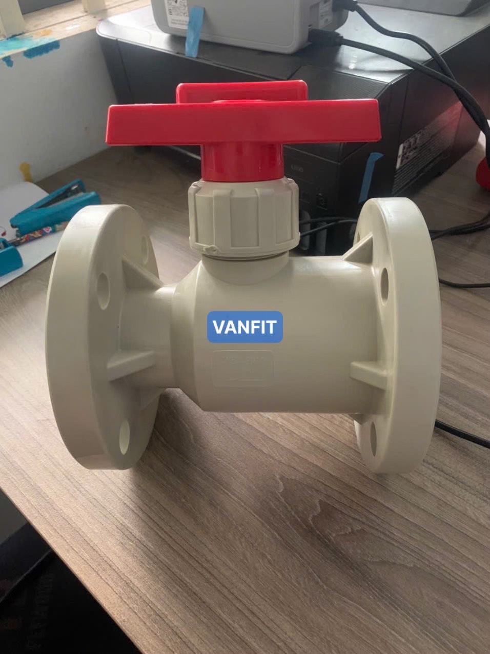Van Bi Nhựa 2 Rắc Co