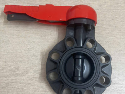 Van Bướm Tay Gạt PVC
